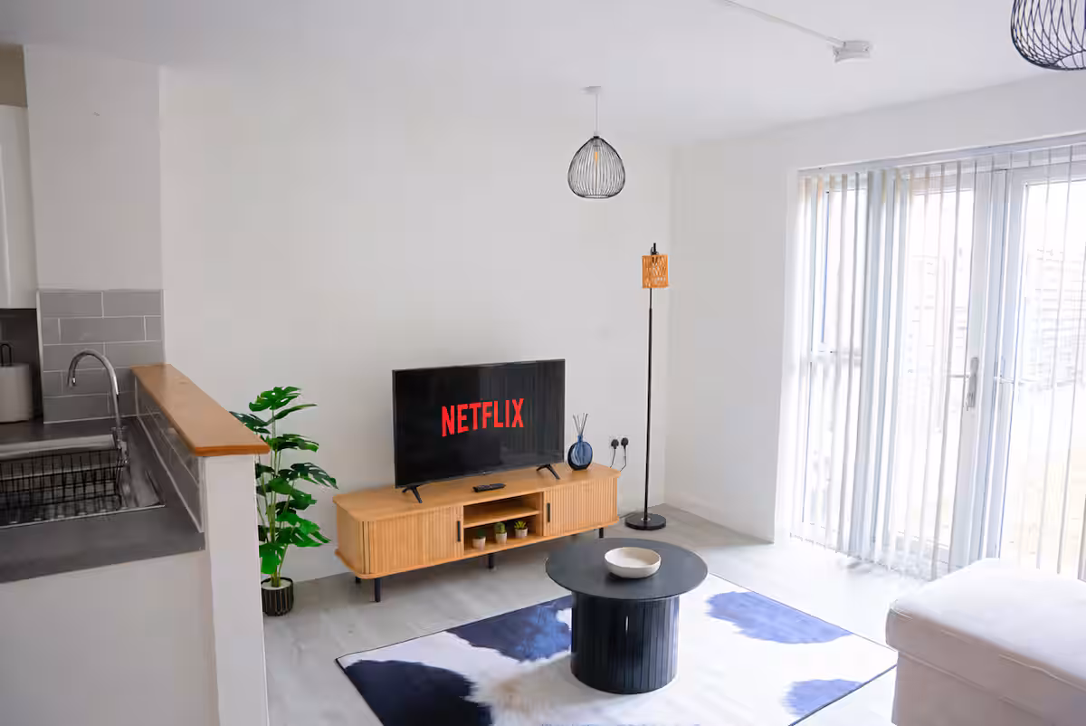Propora Stays Birmingham — living area and kitchen